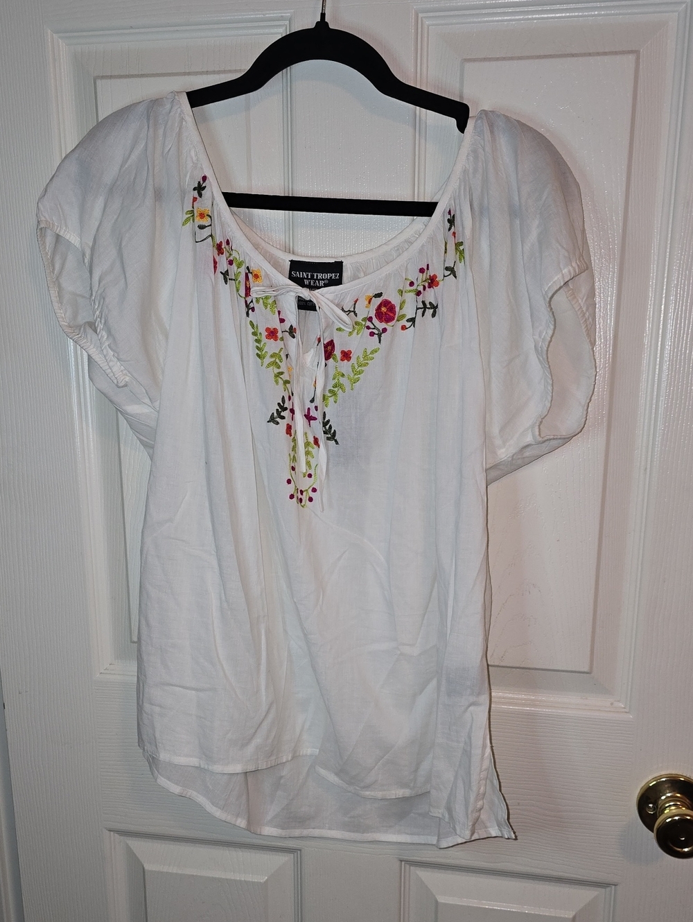 Carole Little White Peasant Top with Multicolor Floral Embroidery